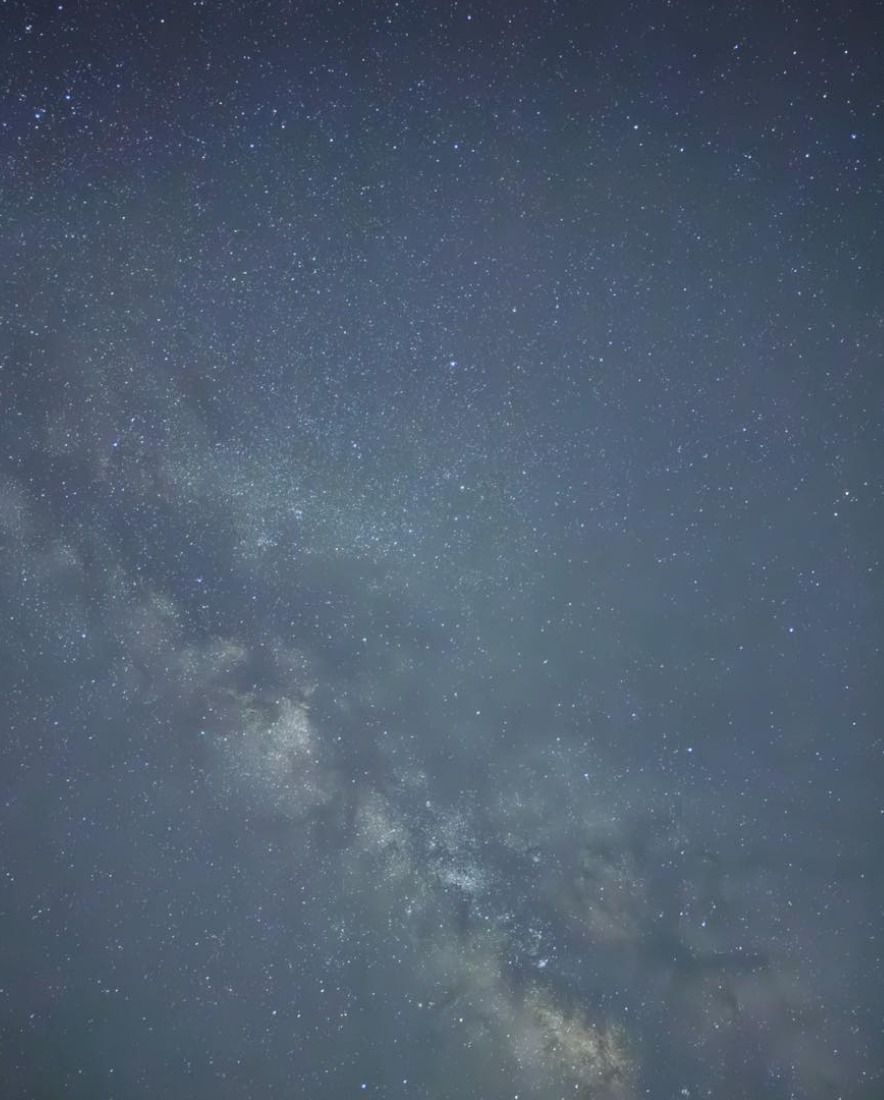 夜空に広がる天の川